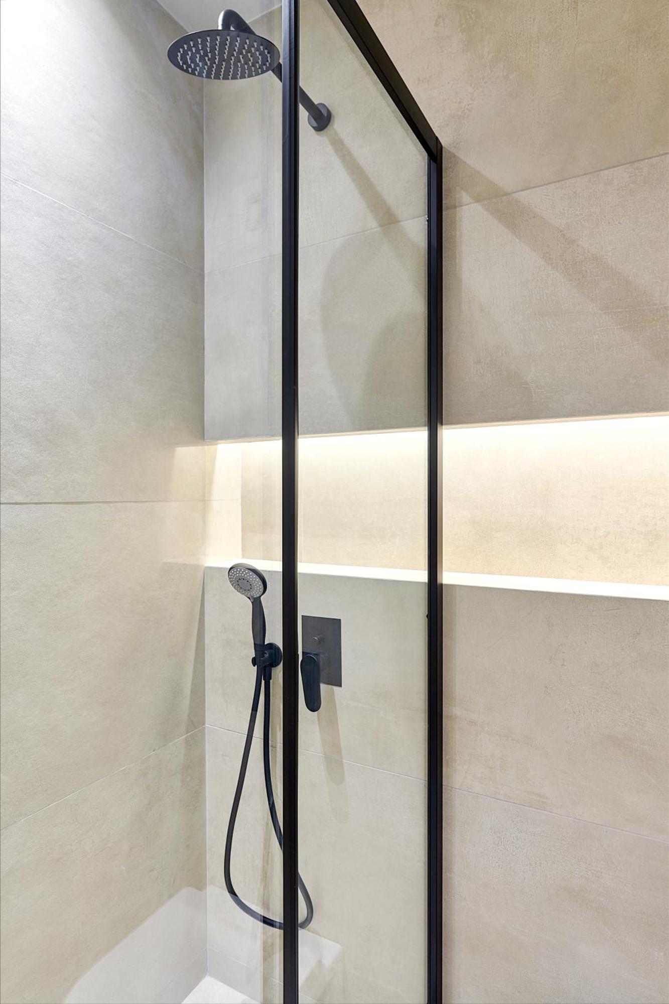 City-Center Apartment In Vibrant Monastiraki, Athen Exterior foto